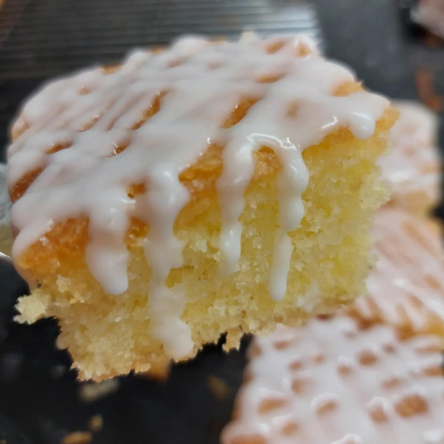 Gluten-free Lemon Cake.