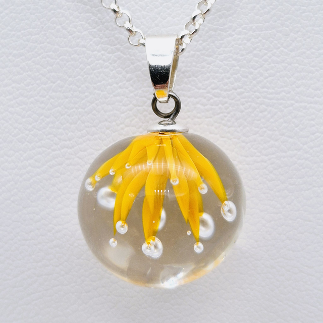 Pendentif Ariel moutarde