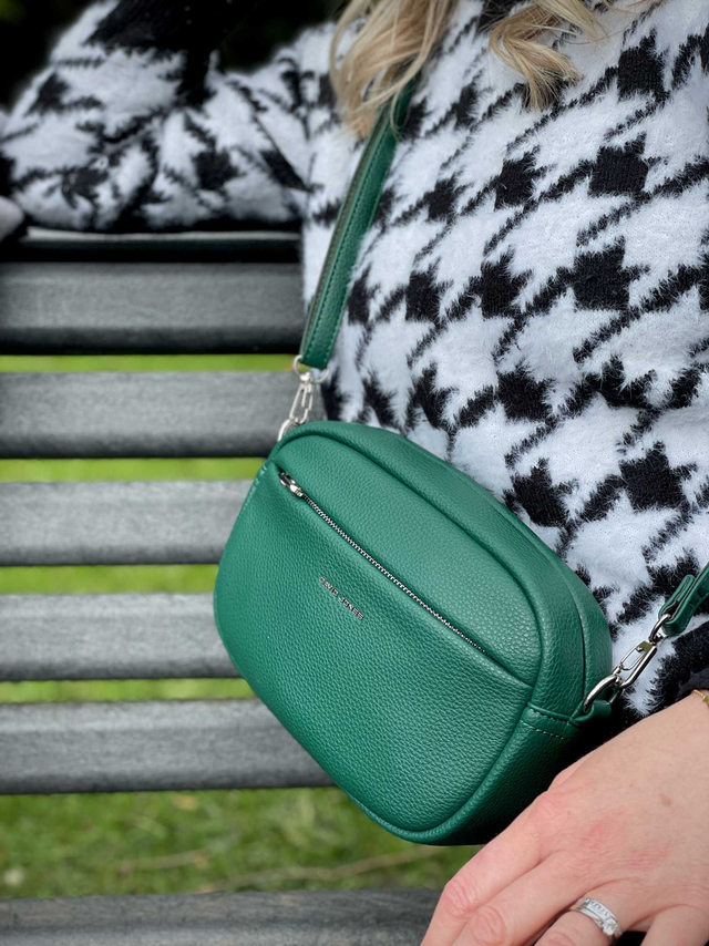 CM6740 David Jones Bag