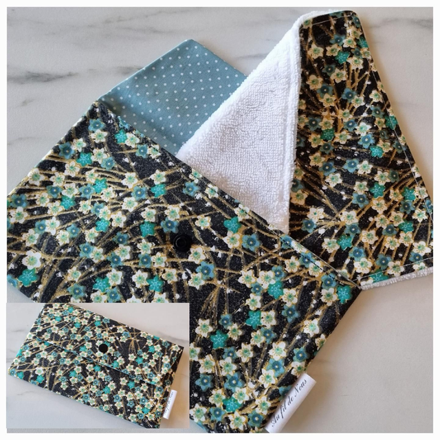 Pochette Imperméable et Serviette éponge