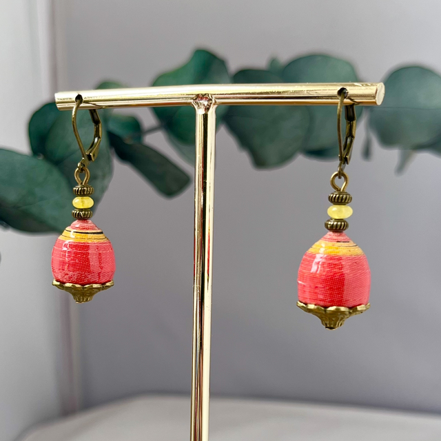 #91 Boucles d’oreilles upcycling en affiche 