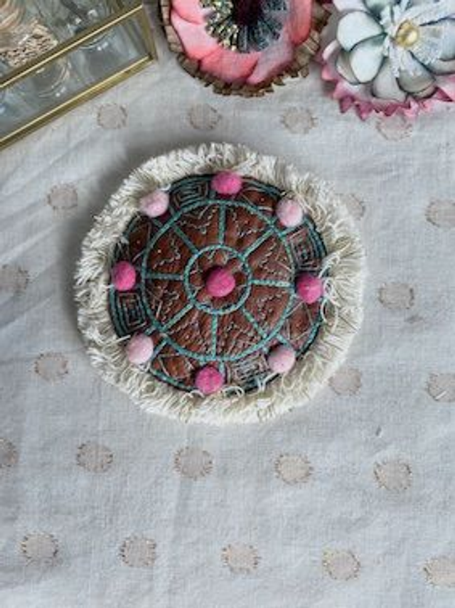Mandala rose et marron