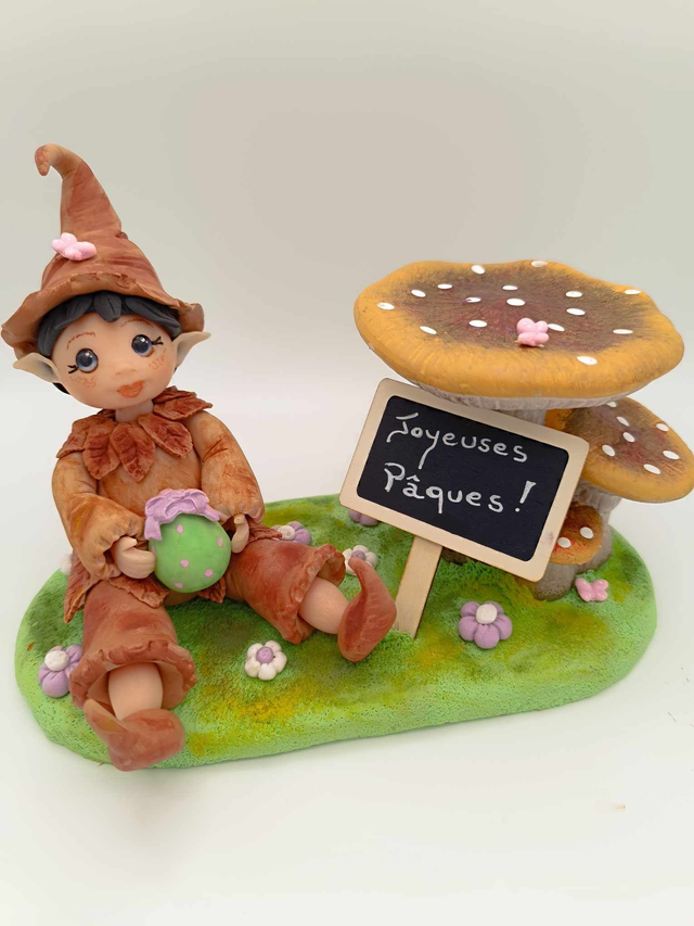 Elfe de Pâques en porcelaine froide garçon