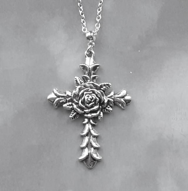 Large Metal Cross Necklace 