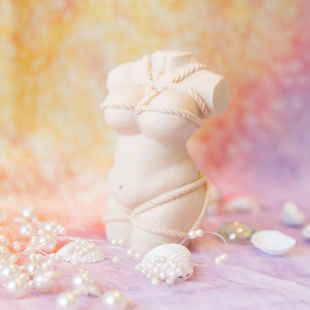 Ishtar ❧ Gold Shimmer