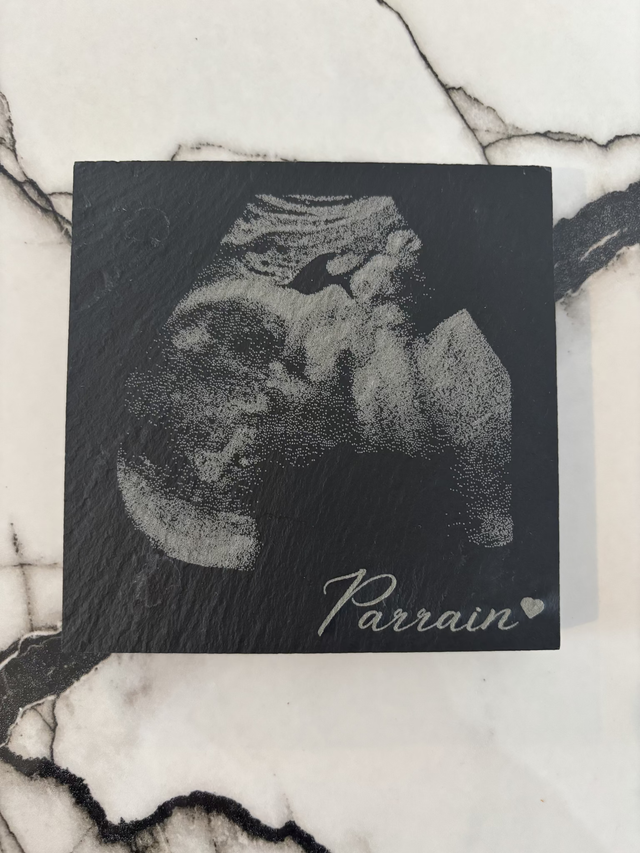 Echographie gravé sur un dessous de verre en ardoise 10 x 10 cm pour parrain