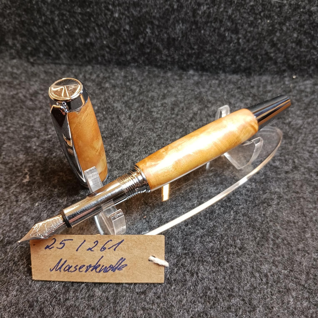 25/261 Füllfederhalter Maserknolle 