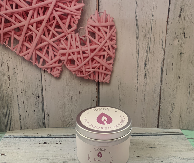 Candle in a tin - Dreams 