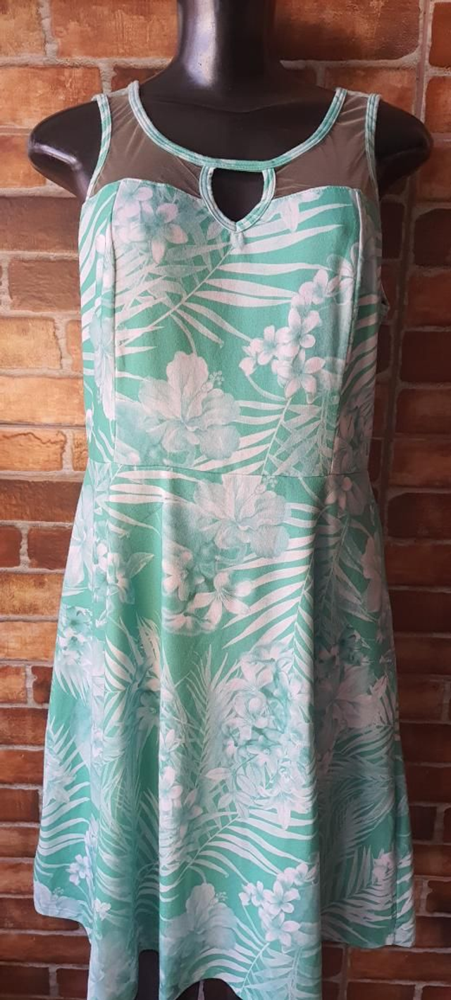 Vestido Estampado Florado Verde, T/G