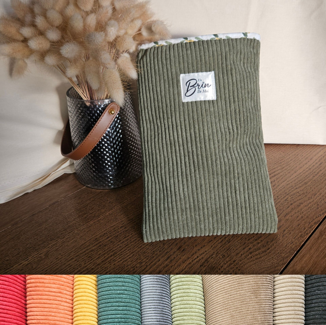 Personnalisez votre housse de livre en velours côtelé kaki