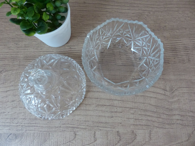 Petite Bonbonnière Romantique Transparente en Verre Ciselée, Boite en Verre avec Couvercle Décoration Chambre Salon