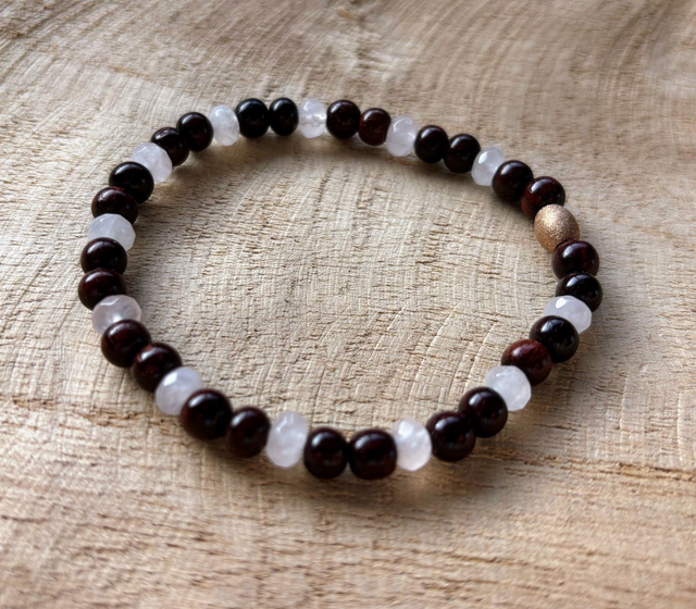 Bracelet Cristal de Roche et Bois de Santal Rouge - Perles de 6mm