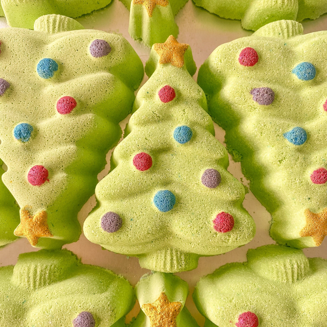 Christmas Tree Bath Bomb