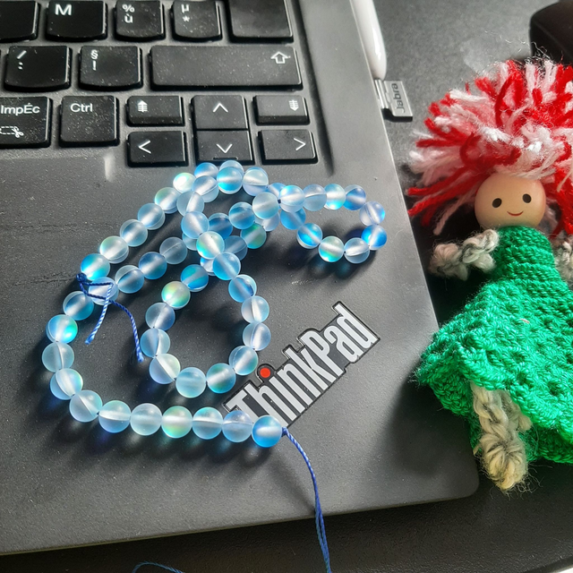 Mystique Aura Quartz Perles Holographiques Mattes de 6 mm - fil de 60-62 perles