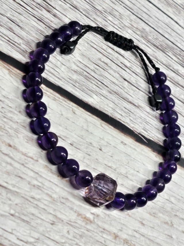 Bracelet Améthyste 4 mm – Macramé Ajustable