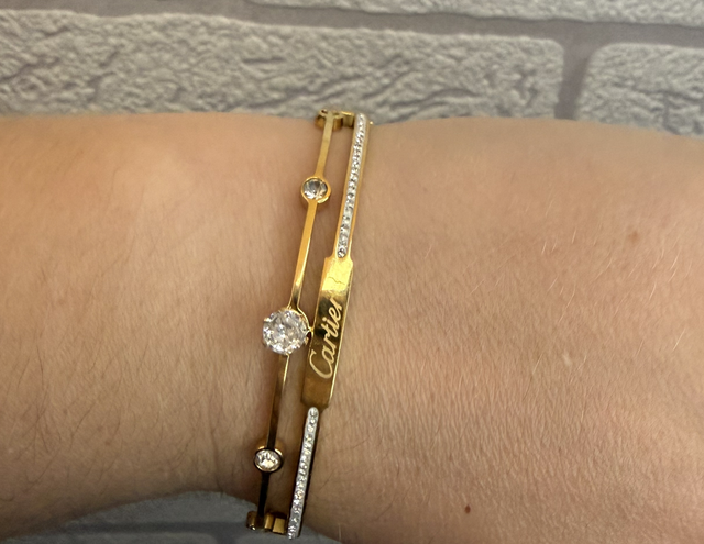 Brazalete  Car dorado 