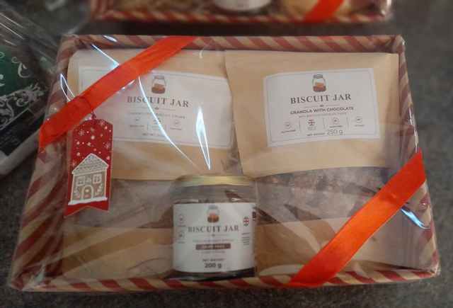 Biscuit Jar Hamper GF &amp; DF