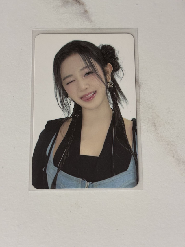 PC OFFICIEL DE PHARITA DE BABYMONSTER