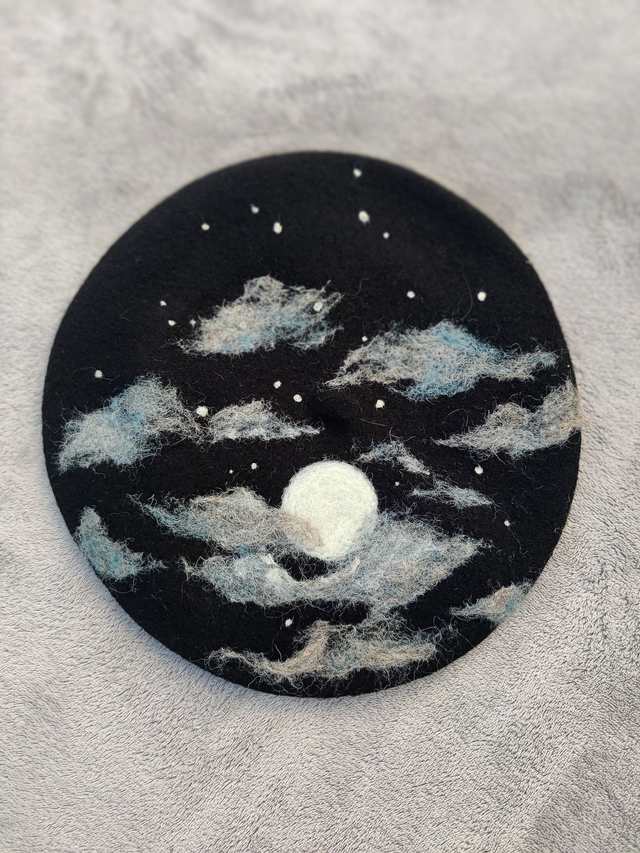 Full Moon, Grey // Upcycled Beret