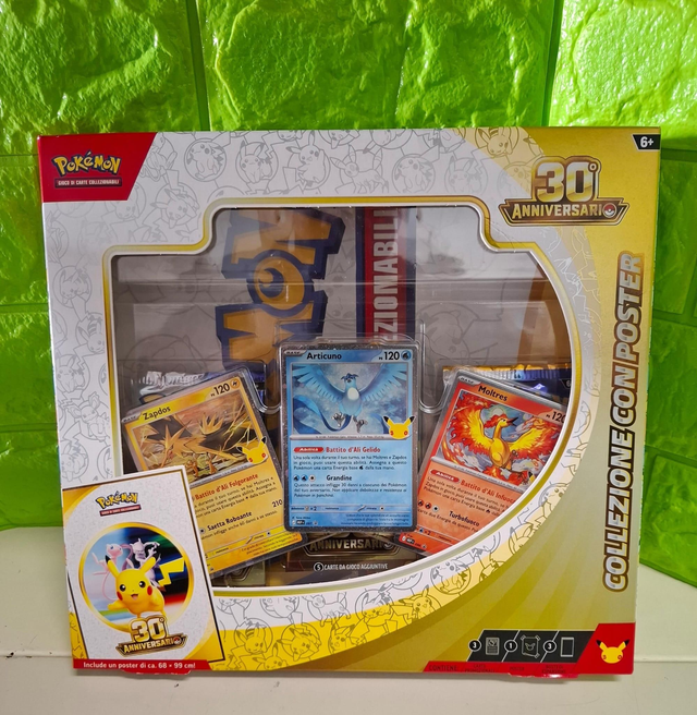 Pokémon 30th anniversary collezione con poster 