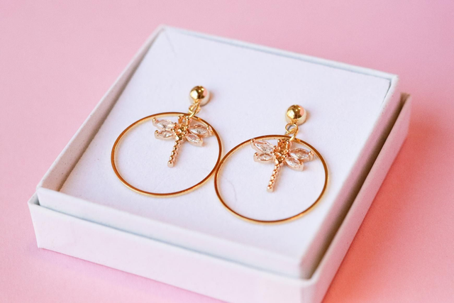 Sudenkorento korvakorut 