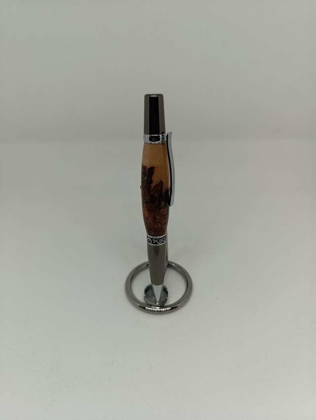 Stylo &quot;Sierra&quot; en pigne de pin/résine