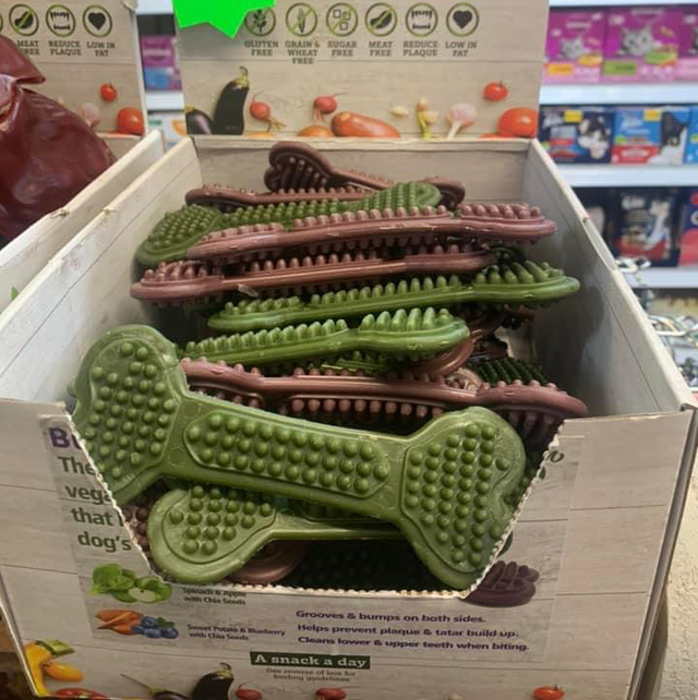 Maks Patch Bumpi Bone Fruit &amp; Veg Dental Bone.