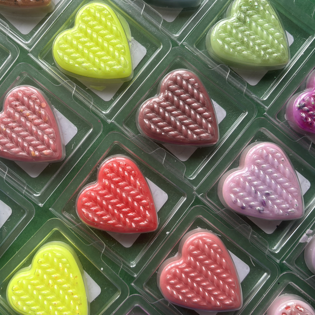 Heart Clamshell - Perfume &amp; Aftershave Scents