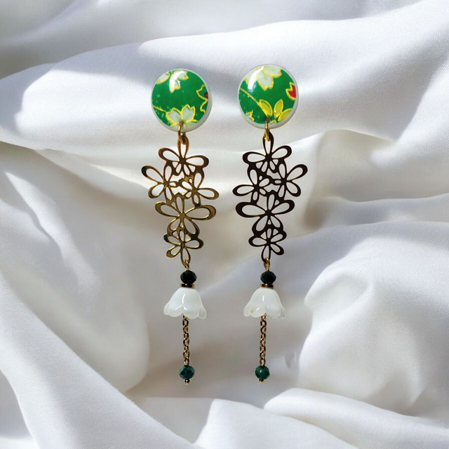 Boucles d'oreilles pendantes motifs japonais vert