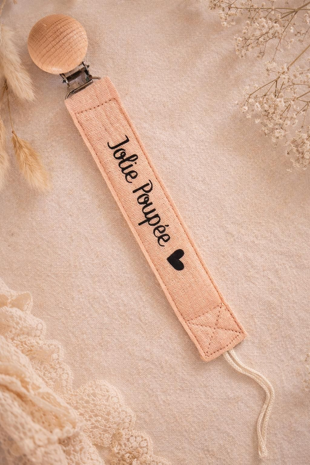 Attache tétine personnalisée avec cœur – prénom bébé | Ma Bulle Créative