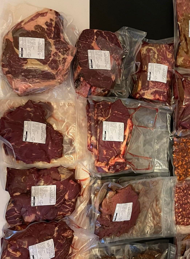 Colis de 20kg, poids variable privilégiez le paiement au retrait