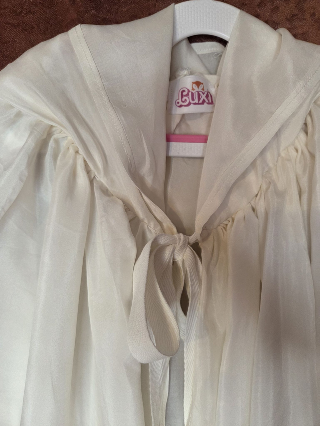 Cape de déguisement blanche à ruban blanc