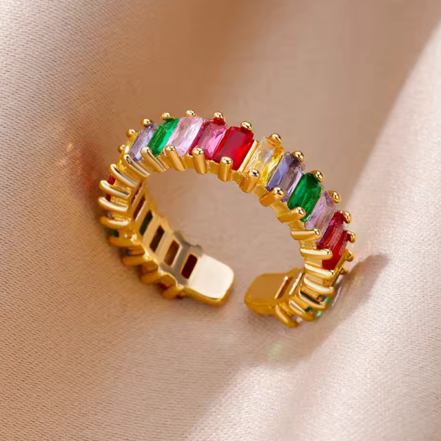 Adjustable jewelled ring
