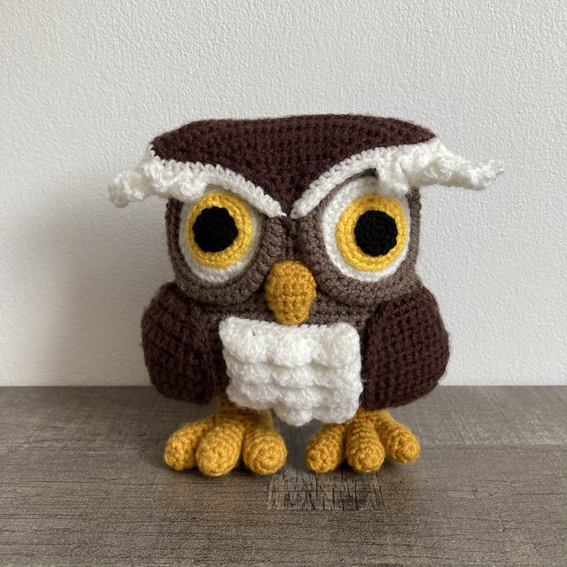 Peluche Eric le hibou au crochet