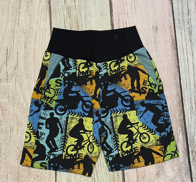 Sommerhose, Größe 134, Sport 