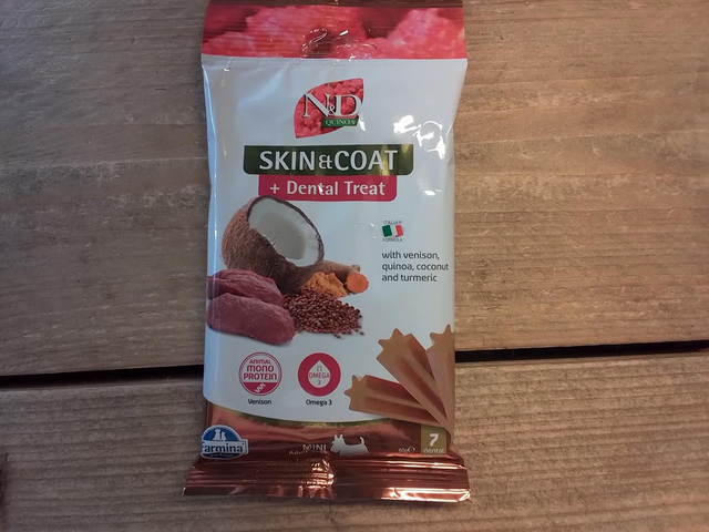N&amp;D dental treat hert quinoa mini