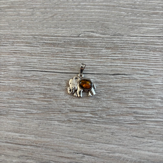 Dames hanger "olifant" met Barnsteen - 925 zilver (9.016)