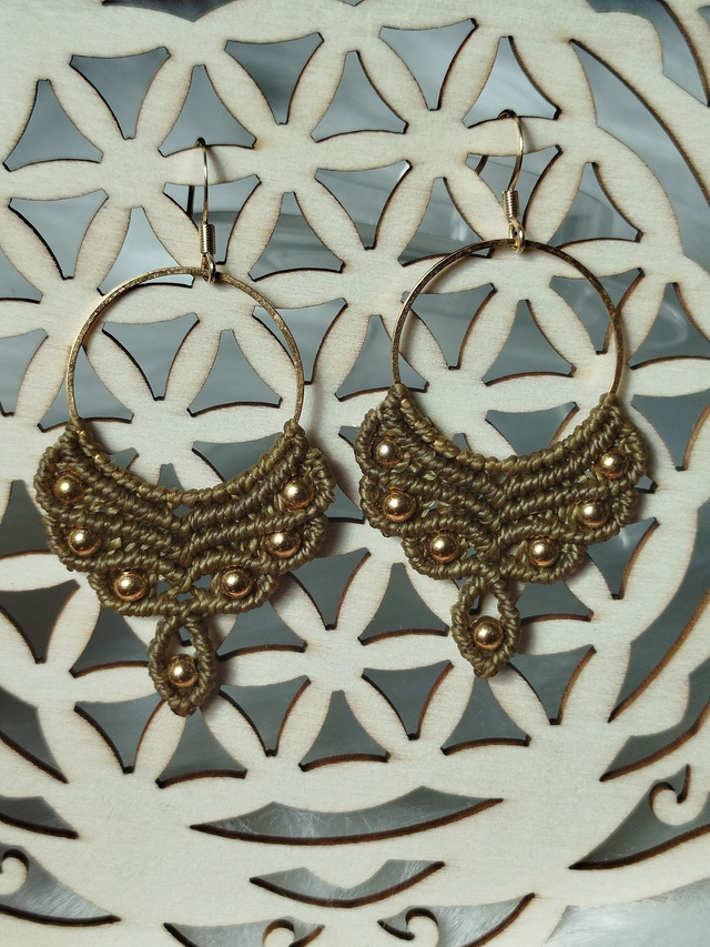 Boucles d'oreilles artisanales en micro-macramé
