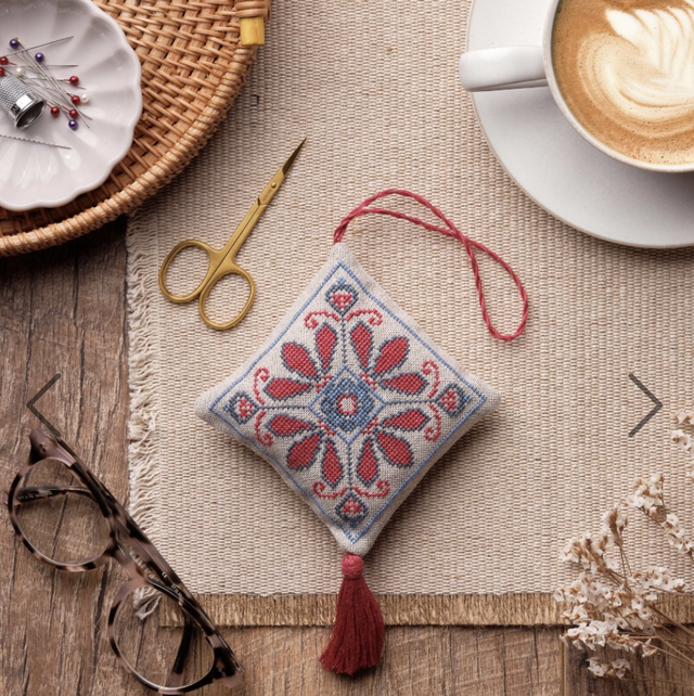 Counted Cross Stitch Kit: Decoration: Linen Folk Collection by Anchor 