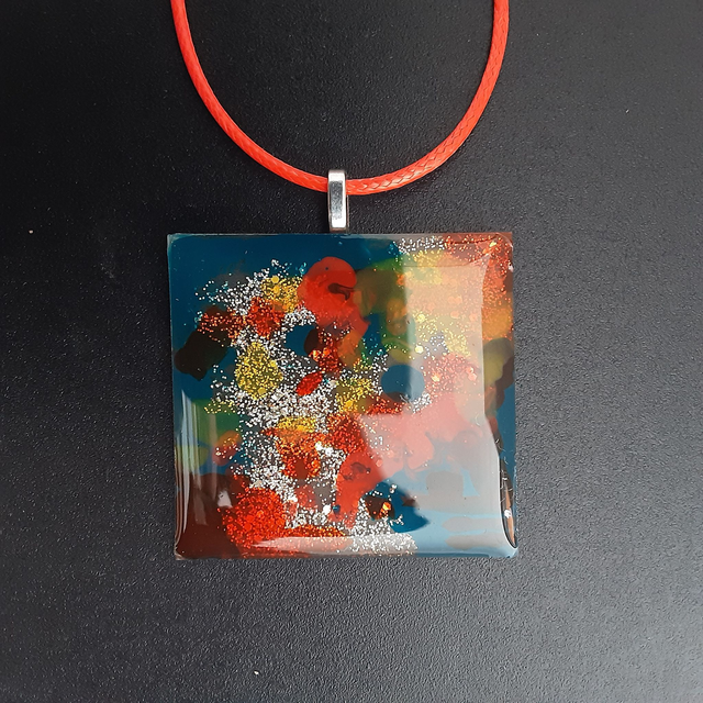 Pendentif grand carré collection vaporeux-Or bleu profond orange dominant