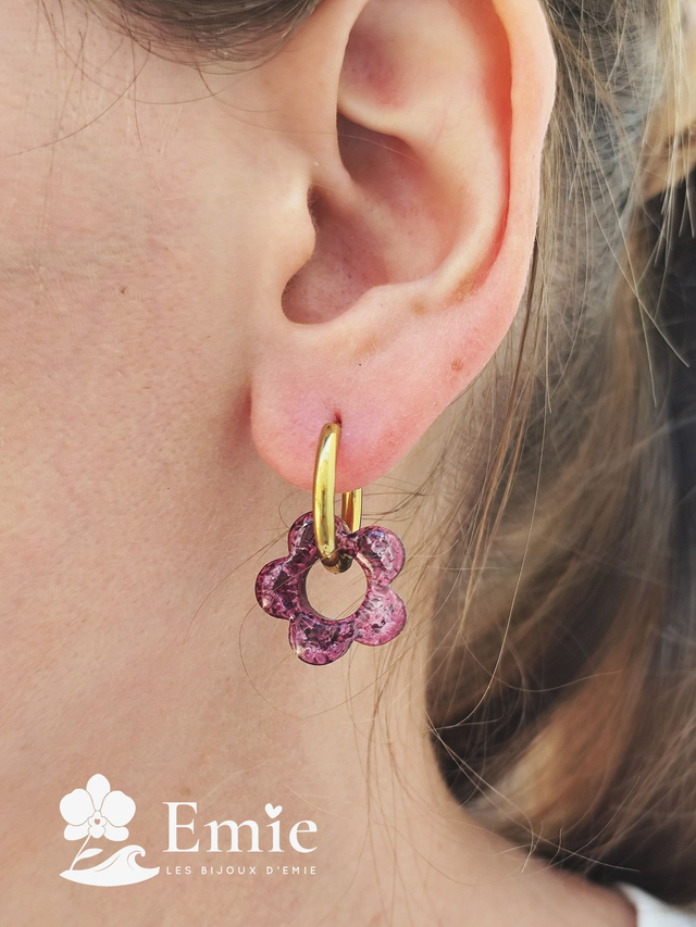 Pampilles Expérimentales - Hana-Rosalie🌸 — Filaments roses sur fond noir - Résine Epoxy
