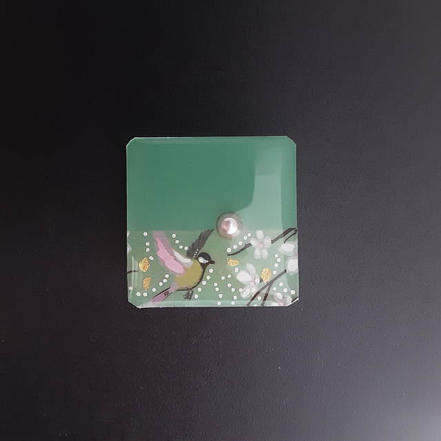 Broche petit carré collection floral fond vert d&#039;eau avec décor japonais