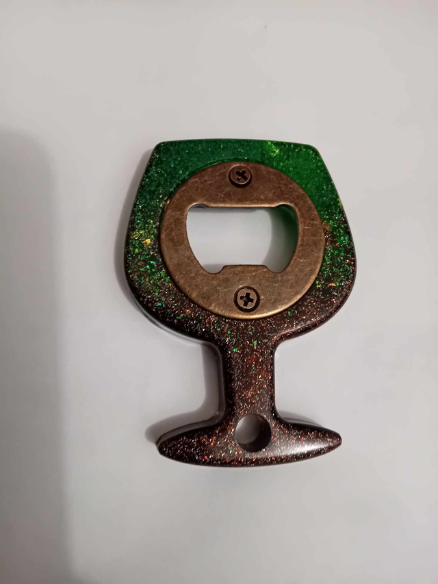 décapsuleur forme verre 