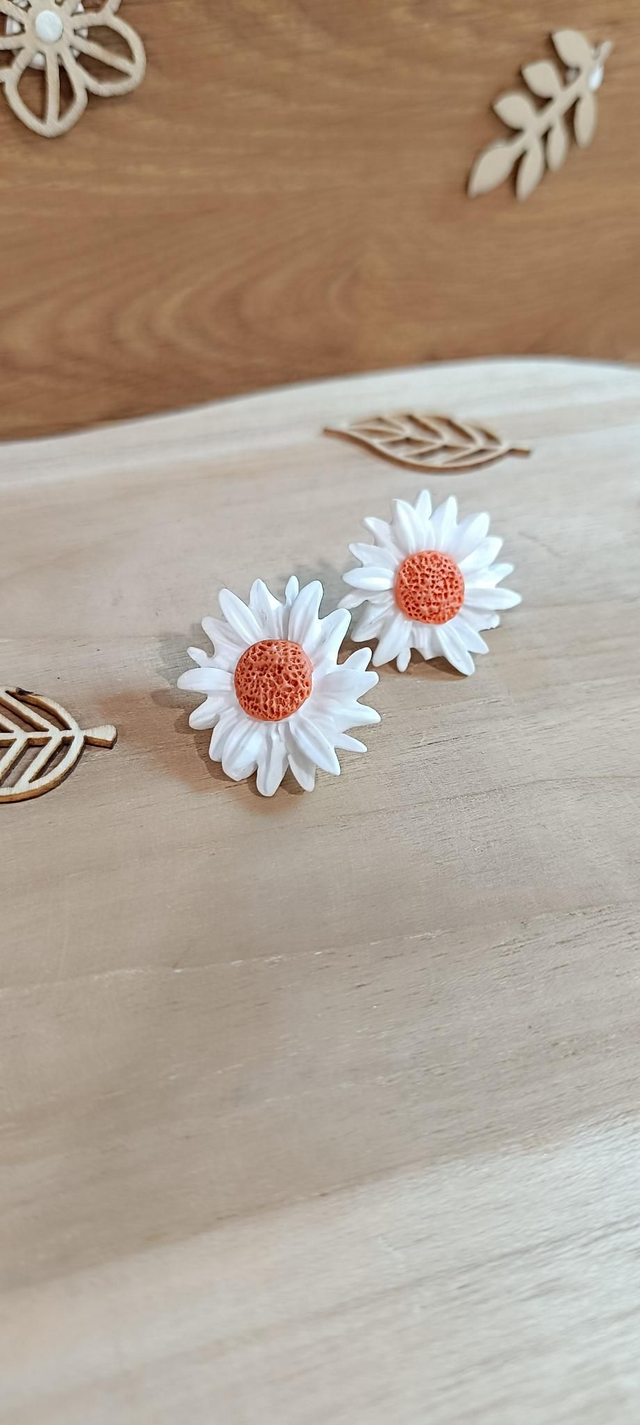 Boucles d&#039;oreilles - Puces marguerite 