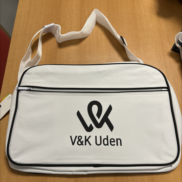 Sporttas met Logo wit zwart opdruk 