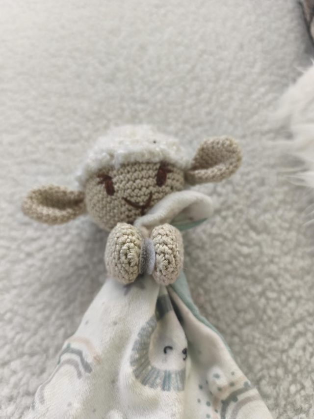 Doudou agneau 