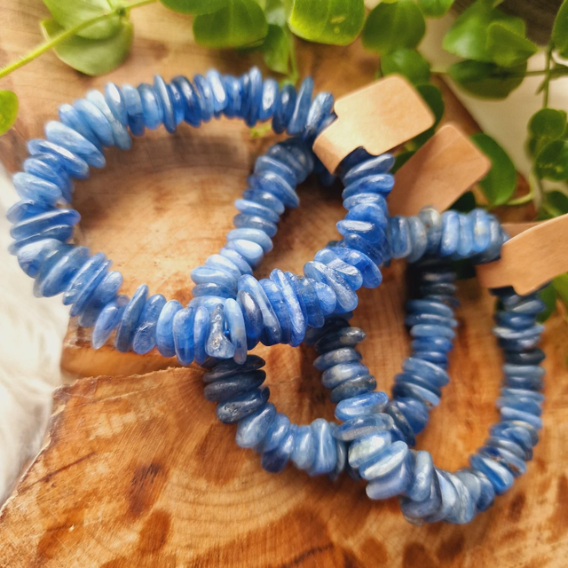Blue Kyanite Larger Chip Bracelet 