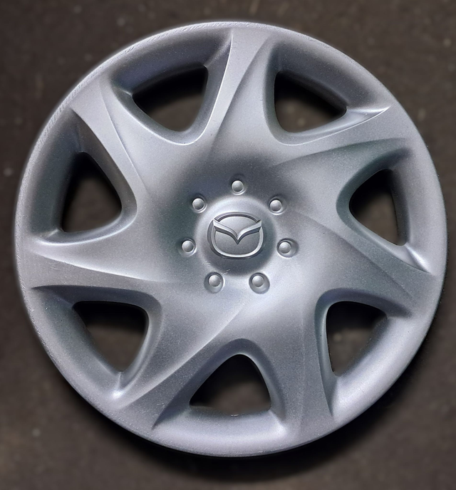 Enjoliveur Mazda 323 -14&quot; Occasion 