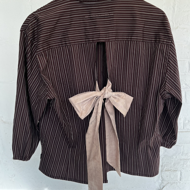 Chemise nouée dos rayée bordeau