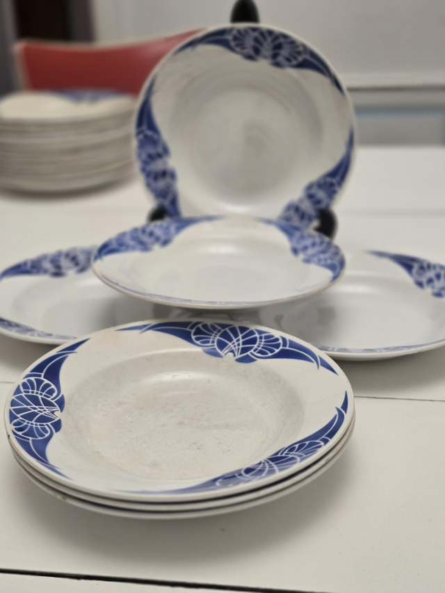 Assiettes creuses Creil et Montereau 